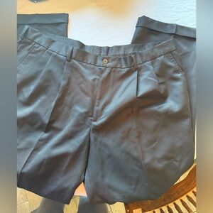 Van Heusen Black Pleated Dress Pants, size 42 x 34, like new